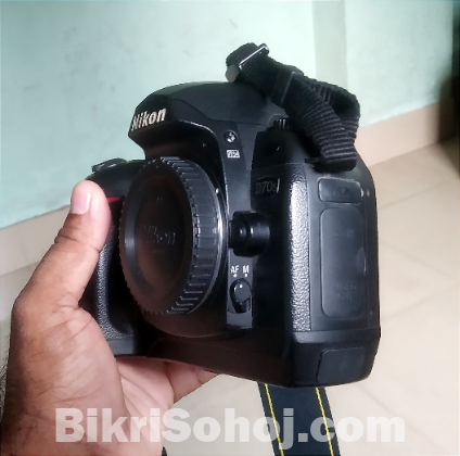 Nikon d70s body